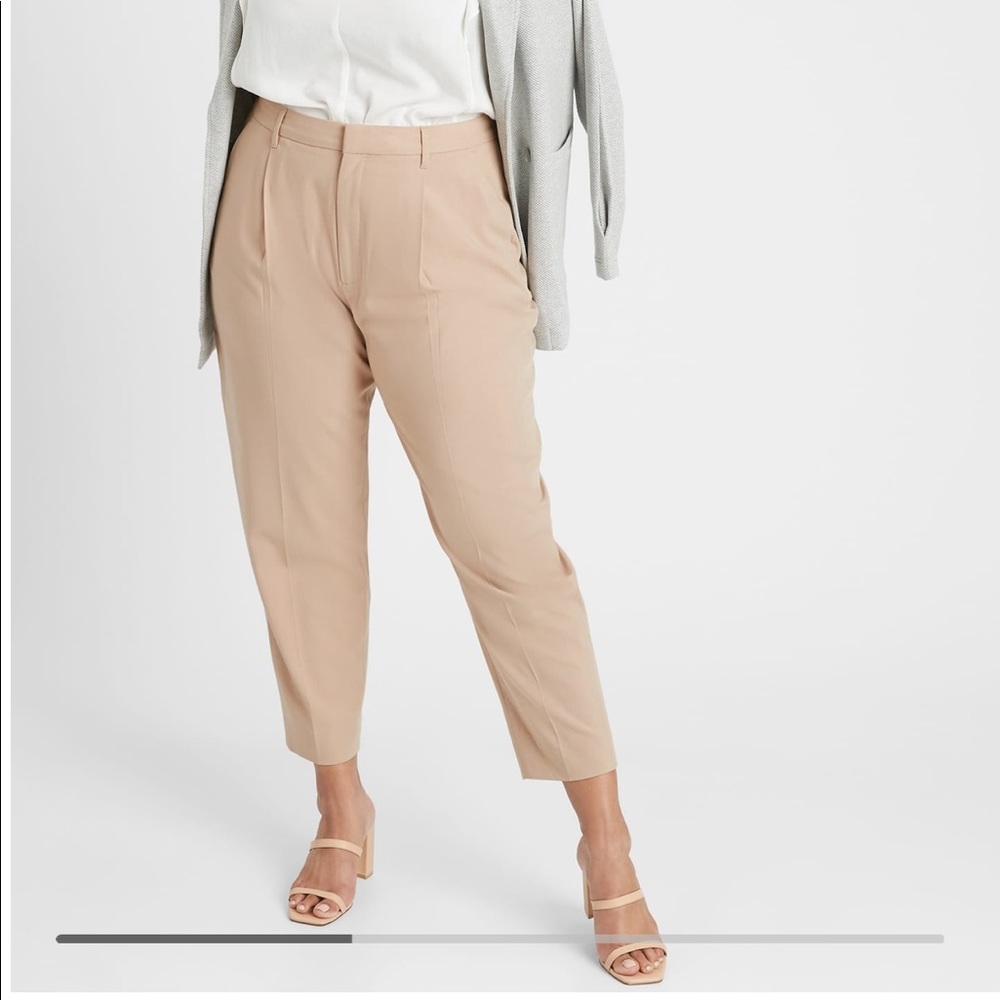 Tapered pant